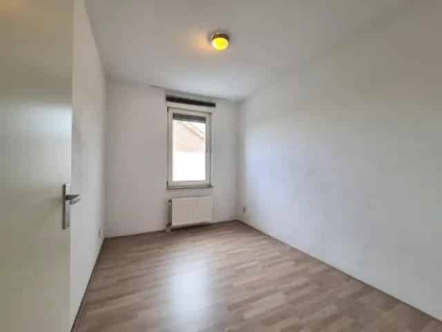 Te Huur Moderne Tussenwoning Maastricht Heugemerveld 3 Slaapkamers