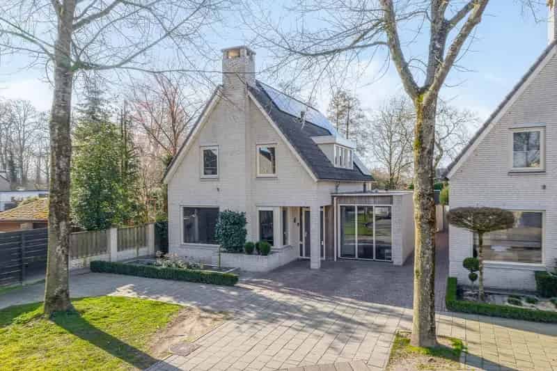 Huis te koop Schijndel: Instapklare woning met luxe keuken en tuin