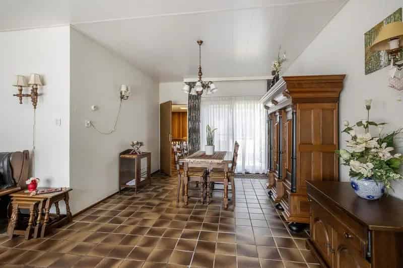 Vrijstaande woning 5 slaapkamers grote tuin en garage