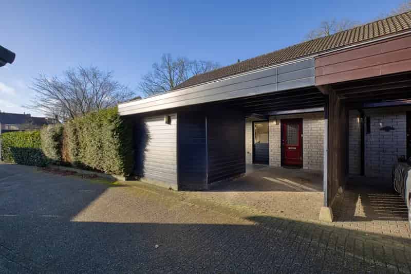 Huis te koop Apeldoorn: Ruime woning met souterrain en veel praktische ruimte