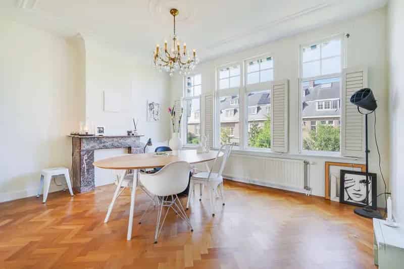 Appartement te koop: Ruim dubbel bovenhuis Vogelwijk Den Haag