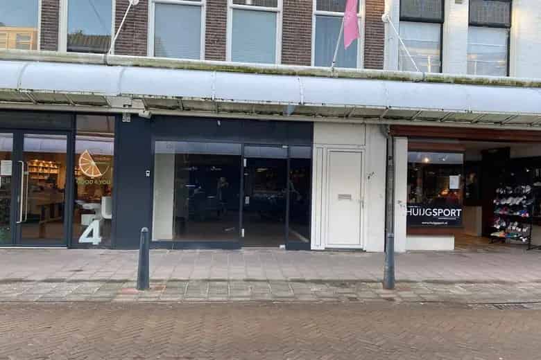 Winkelruimte Haarlem 86m2 te huur Winkelcentrum Cronjé