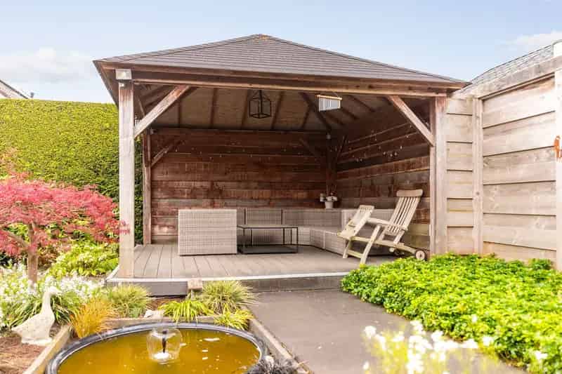 Semi-bungalow te koop Eerbeek 4 slaapkamers 2 badkamers royale tuin