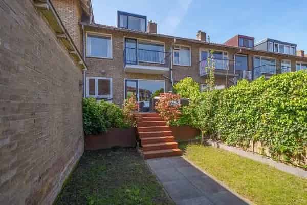 Dordrecht: Gezellig gezinshuis met 3 slaapkamers, moderne keuken & energielabel B