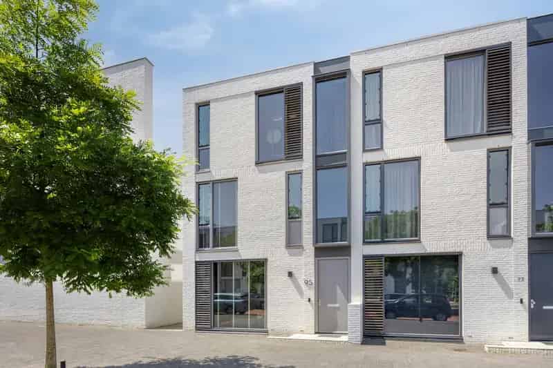 Luxe Eengezinswoning Nesselande Kindvriendelijk 3 Slaapkamers Dakterras