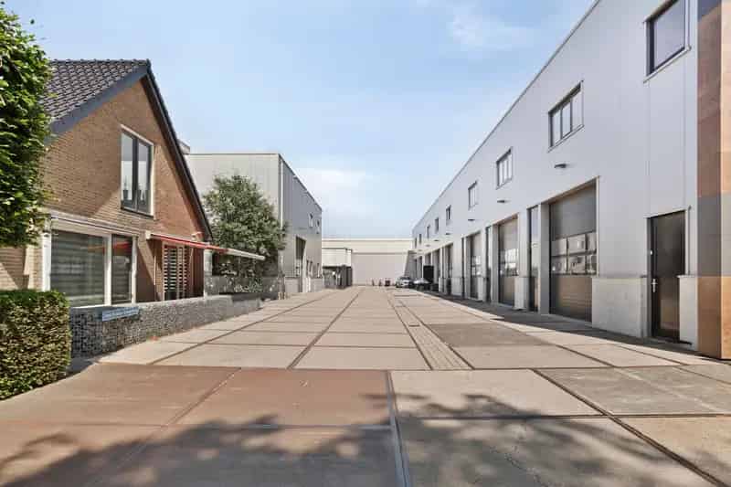 Bedrijfshal Harderwijk te Huur 131m² Opslag Werkruimte Kantoor
