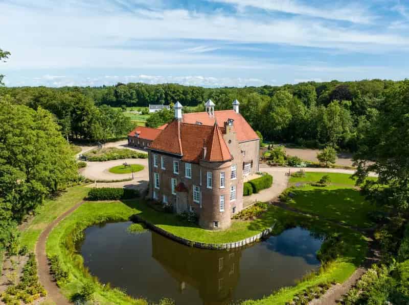 Havezate Boxbergen te koop: Rijksmonument, 950m², 5000m² grond