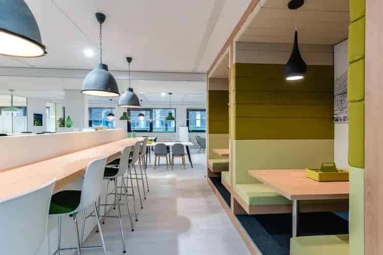 Kantoorruimte Nieuwegein: Luxe pand met diverse faciliteiten