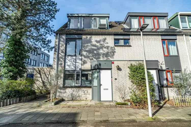 Ruime 5-Kamer Hoekwoning Stevenshof