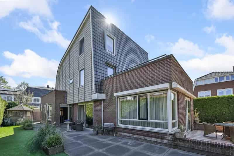 Ruime Vrijstaande Woning 6 Slaapkamers Uithoorn