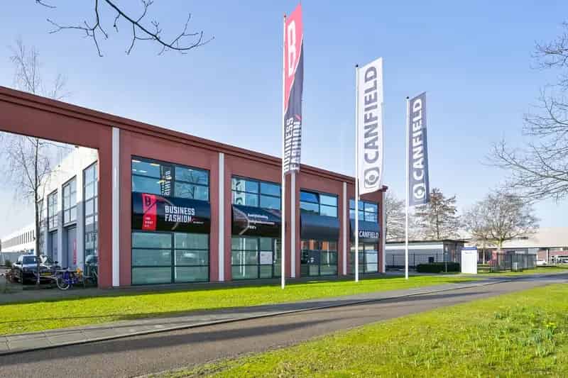 Belegging Utrecht: Dubbele Bedrijfsunit te Koop Proostwetering