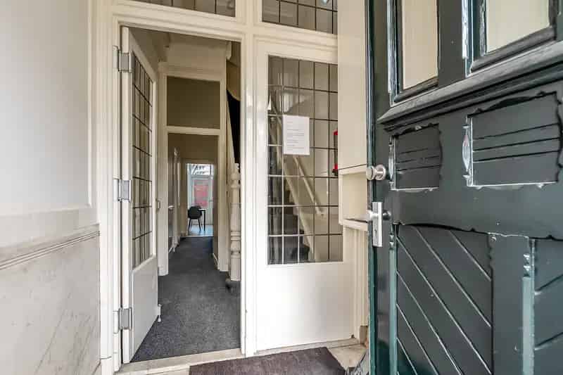 Herenhuis 242m2 Statenkwartier 8 slaapkamers Grote Kelder