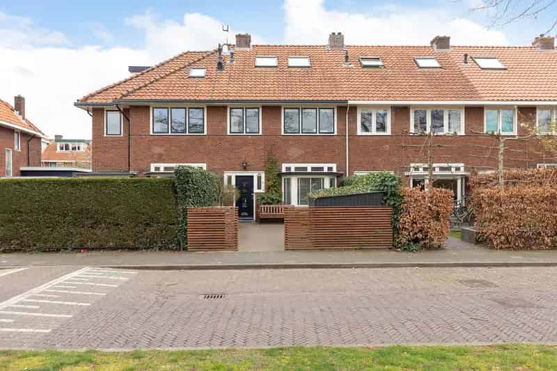 Huis te koop Hilversum: Ruime jaren 30 woning, 4 slaapkamers, 125m2