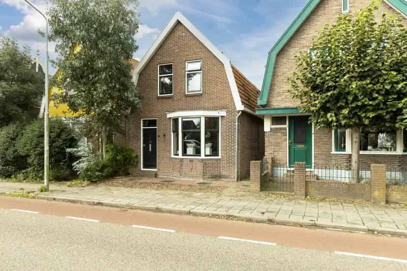 Halfvrijstaande woning Assendelft 3 slaapkamers instapklaar