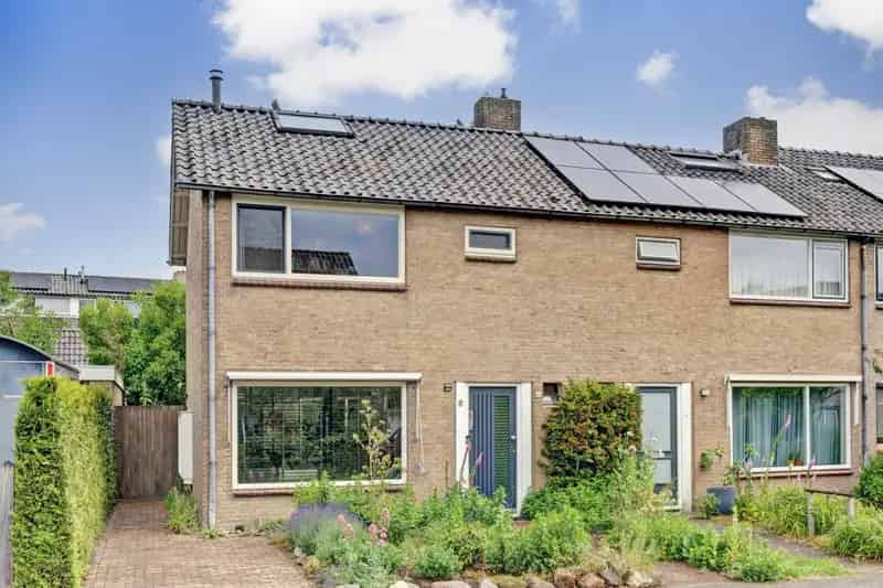 Moderne Hoekwoning nabij Veluwezoom Dieren
