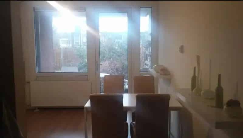 Leuke Kamer te Huur Nabij Winkels en Openbaar Vervoer