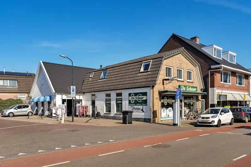 Belegging Apeldoorn: 2 Winkelruimtes & Bovenwoning