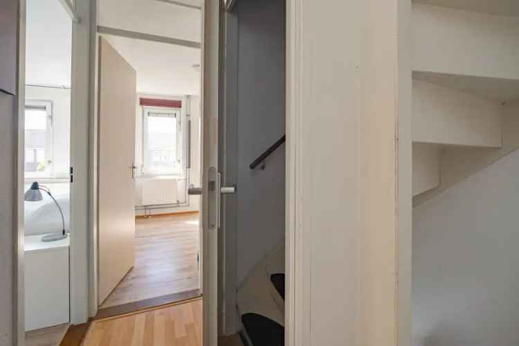 Tussenwoning Amby 3 slaapkamers tuin overkapping