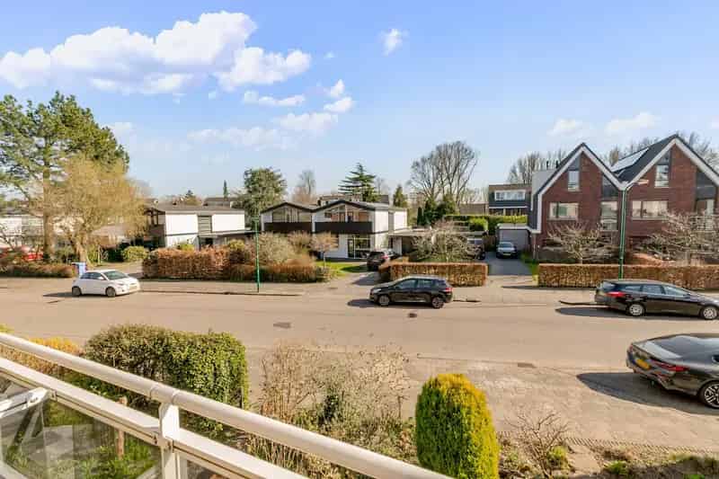 Ruim 3 kamer appartement Odijk met balkon en carport