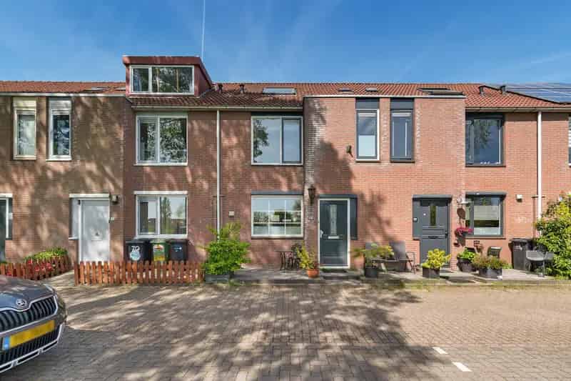 5-kamer Eengezinswoning Purmerend 121m2 Ruime Tuin Hobbyruimte