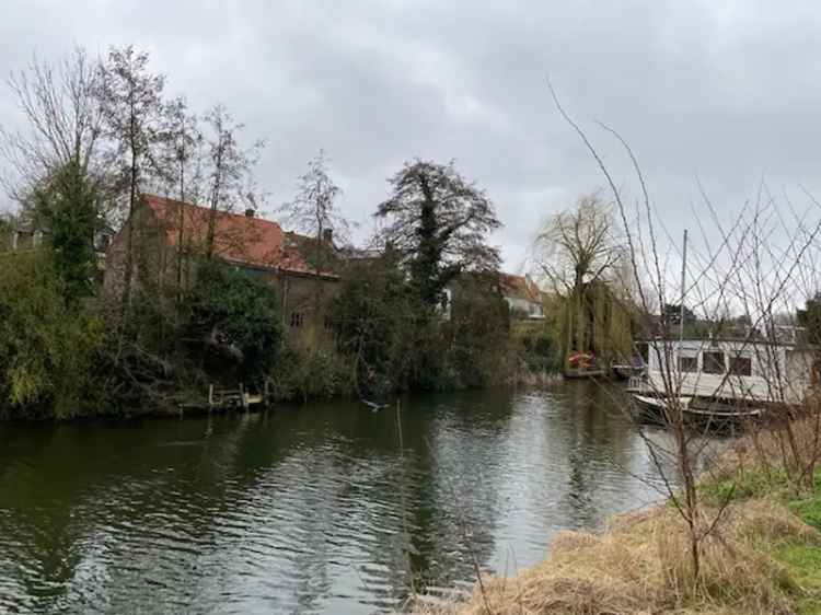 Eengezinswoning Te Koop in Puttershoek, Zuid-Holland