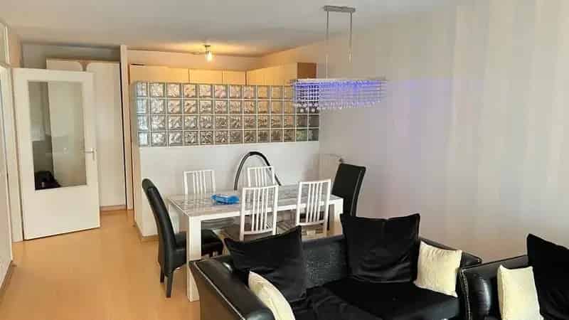 Ruime kamer in centraal gelegen appartement