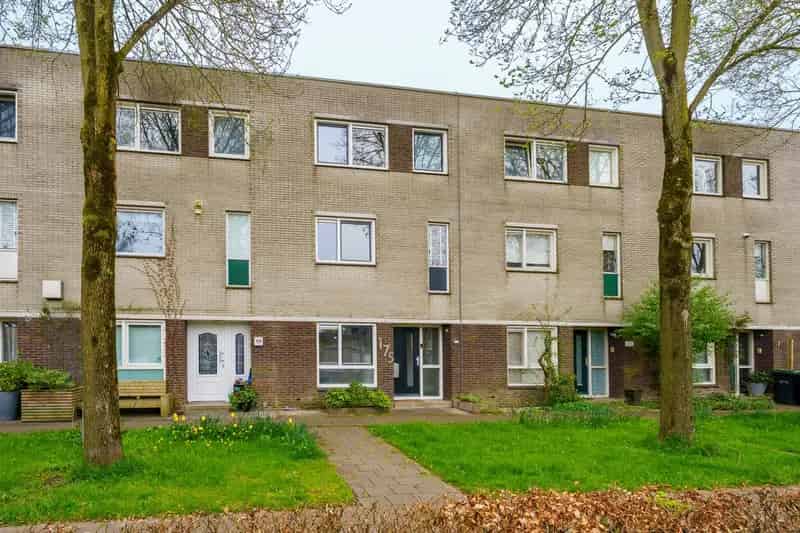 Huis te koop Almere: 3 slaapkamers, 2 badkamers, luxe keuken