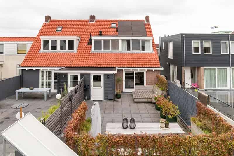 Moderne Bovenwoning Aalsmeer 3 Slaapkamers Dakterras Parkeerplaats