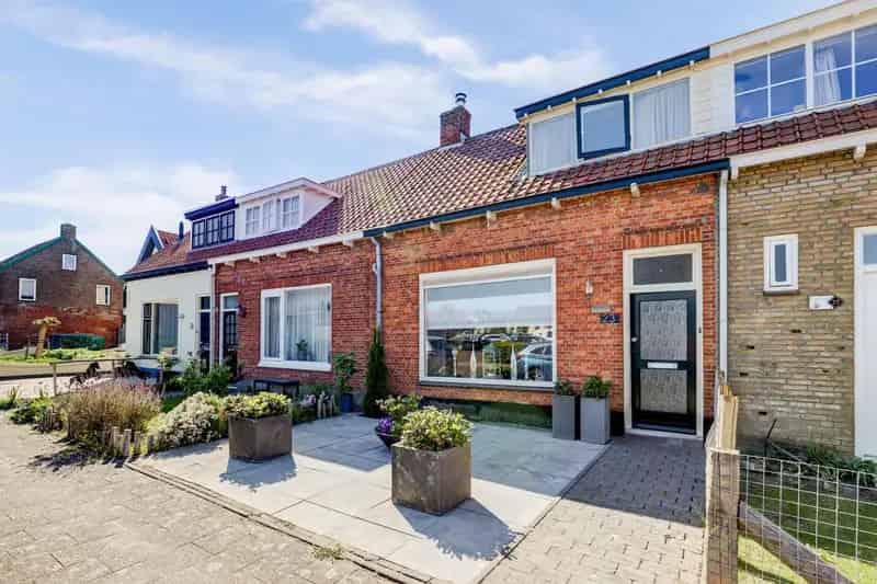 Tussenwoning Wissenkerke 3 slaapkamers tuin garage