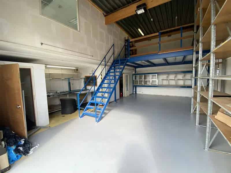 Bedrijfshal Almere | Zoek bedrijfshallen te koop en te huur: Josephine Bakerstraat 8 1311 GA Almere 