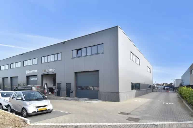Bedrijfshal Maassluis | Zoek bedrijfshallen te huur: Govert van Wijnkade 39-G 3144 EG Maassluis 