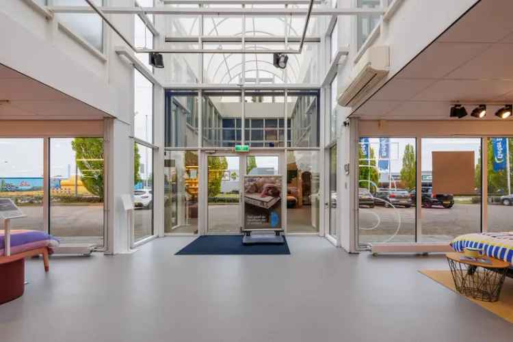 Commerciële Ruimte te Huur Uden 845m² Meubelboulevard