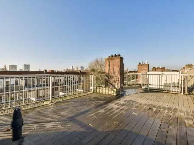 2 Slaapkamer Appartement met 44m2 Dakterras Amsterdam