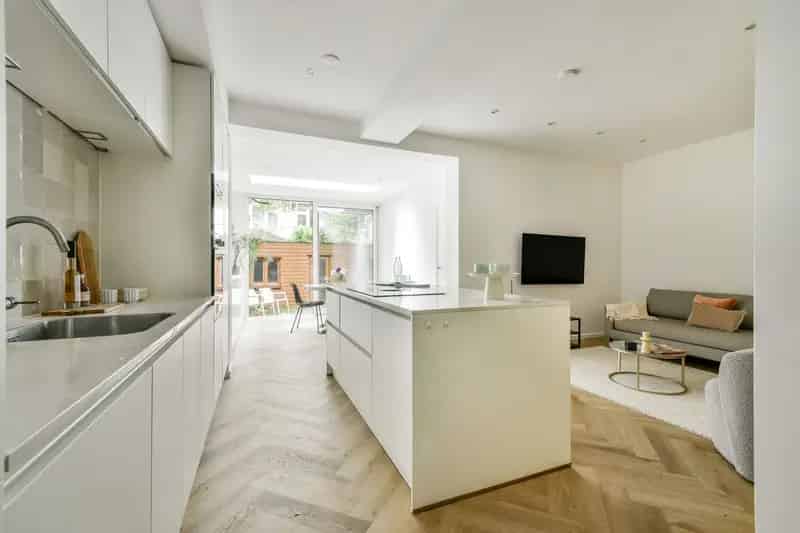 3 Kamer benedenwoning Amsterdam - gerenoveerd 102m2 tuin