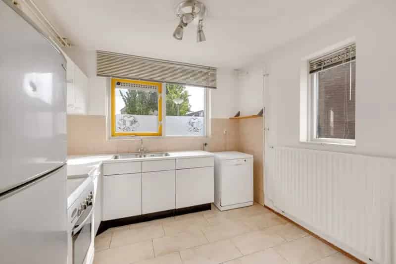 Hoekwoning Schiedam Ruime Tuin Moderne Badkamer Gezinnen