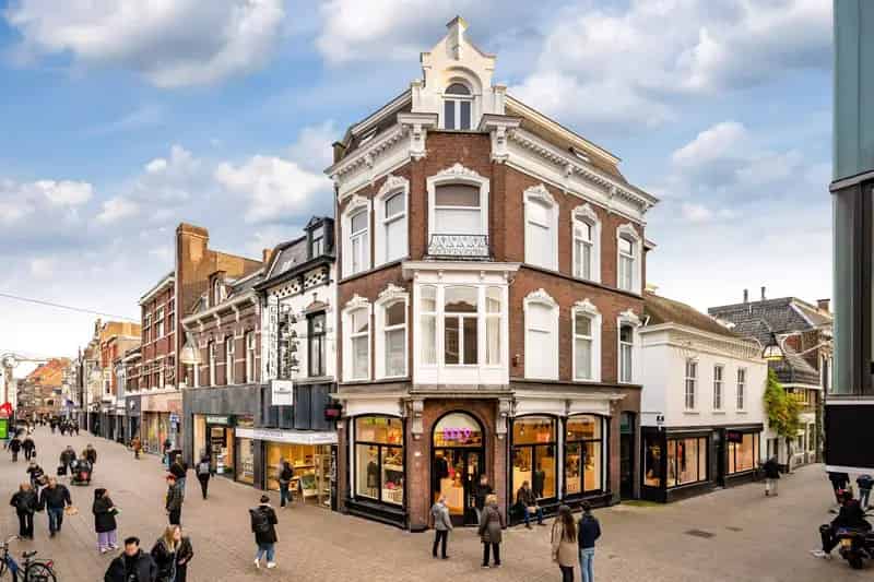 Winkel en Appartement te Koop Tilburg Heuvelstraat
