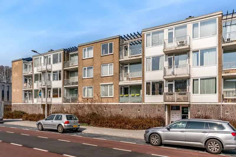 Ruim 4-kamerappartement Amstelveen Elsrijk  - 3 slaapkamers - 2 Balkons