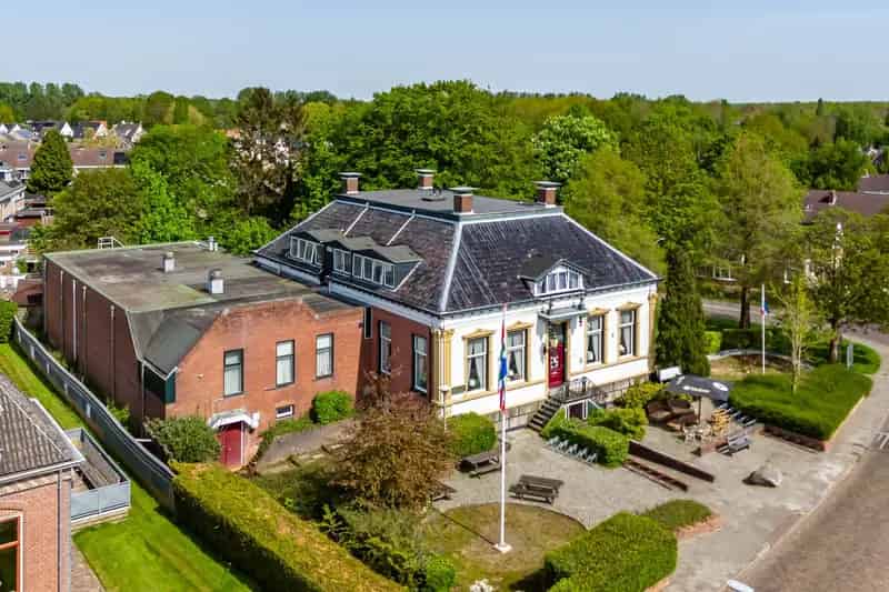Herenhuis te koop Scheemda: Horecagelegenheid met 60 bedden