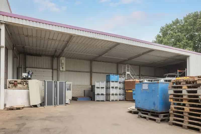 Bedrijfshal te koop Heijen 1802m2 Hoogveld
