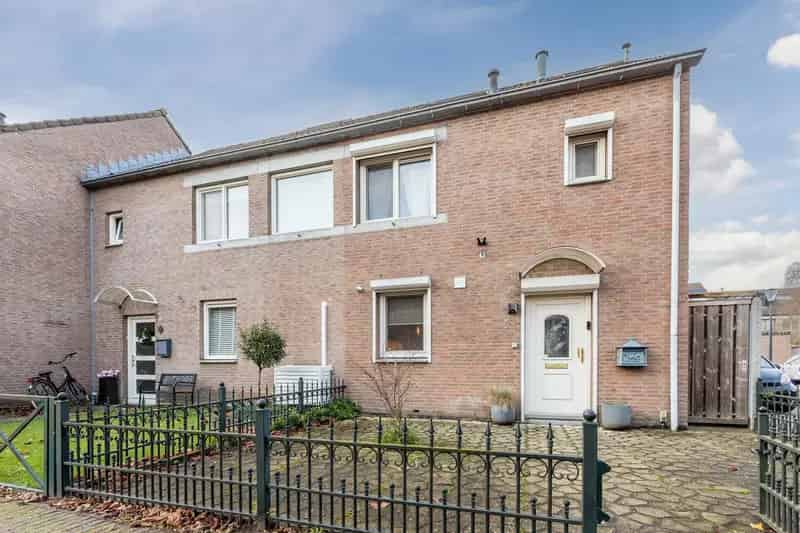 Huis te koop Breda: Ruime hoekwoning met 4 slaapkamers en tuin