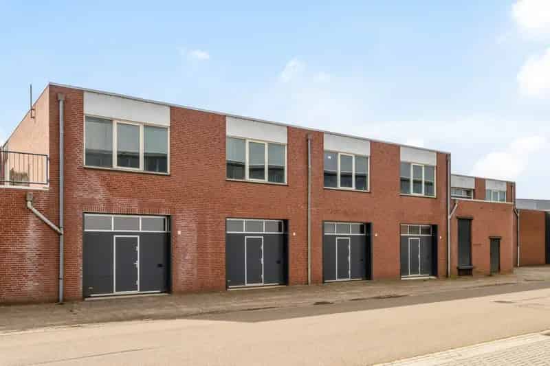 Bedrijfshallen te Huur Dinxperlo 123-132 m²