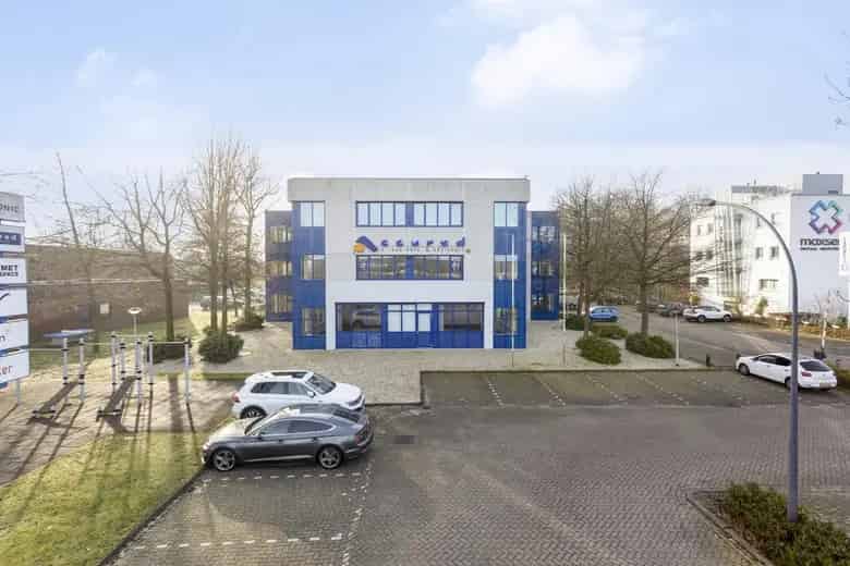276 m2 Kantoorruimte te Huur Waalwijk A59