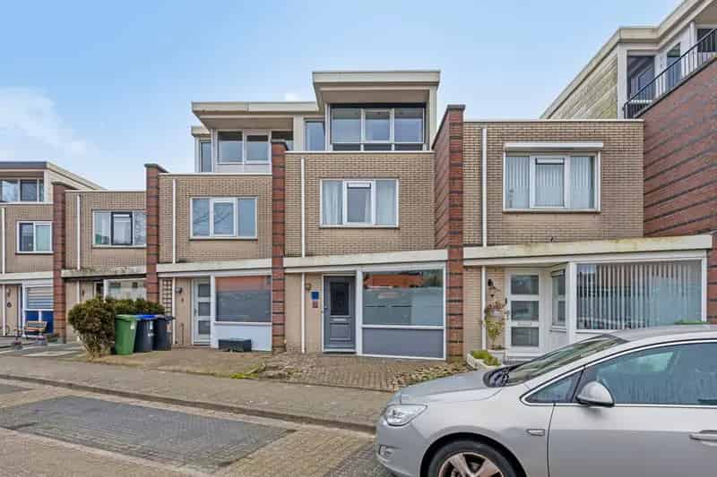 Ruime Eengezinswoning te Koop in Zaandijk 5 Slaapkamers Eigen Grond
