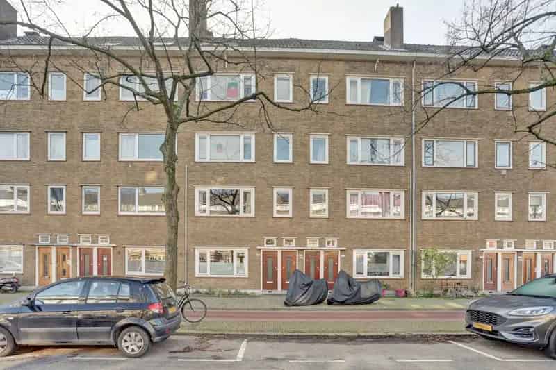 Jaren 30 Benedenwoning Schiedam 4 slaapkamers 109m2
