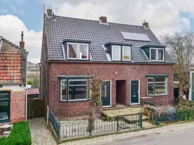 Helft van dubbel woonhuis Uithoorn nabij Amstel