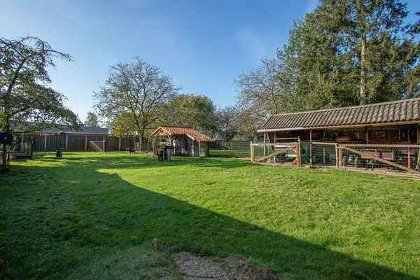 Karakteristieke Hoekwoning met Hobbyruimte en Garage