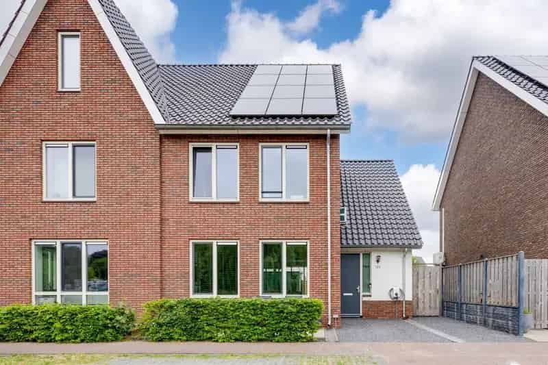 Ruime 4 Slaapkamers Tweekapper Purmerend Energielabel A+