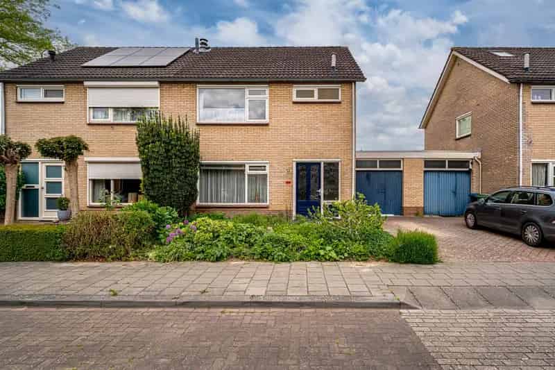 Ruime Tweekapper Zevenaar 4 slaapkamers Garage Tuin A12