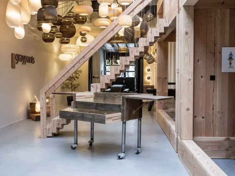 Design Studio Showroom Amsterdam Noord 115m2 te Huur