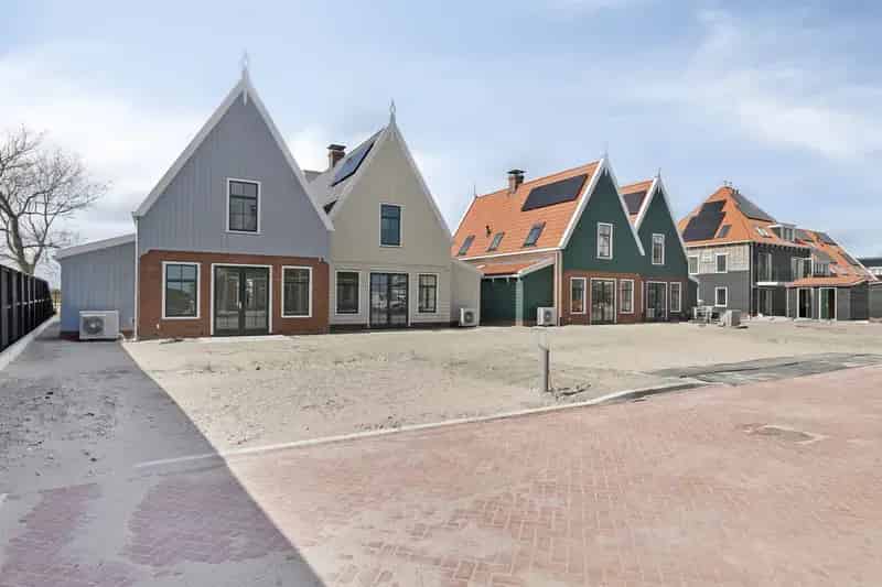 Stiereveld 19, Watergang